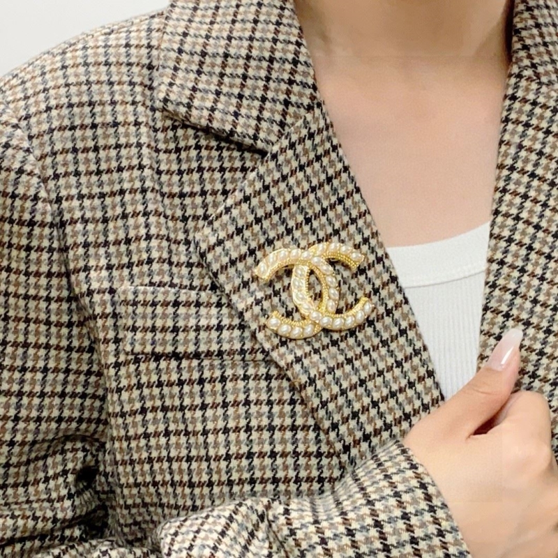 Ch*el brooches